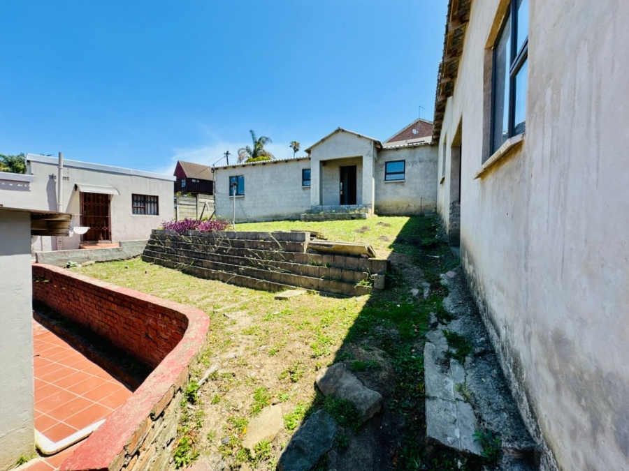10 Bedroom Property for Sale in Amalinda Eastern Cape